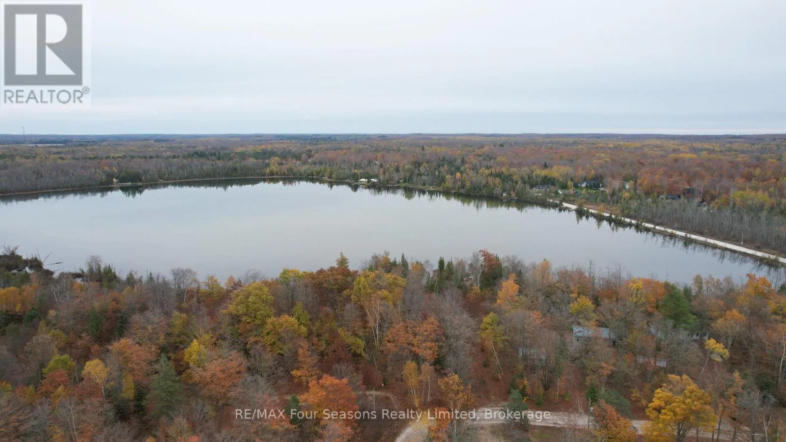 37 SILVER LAKE CRESCENT