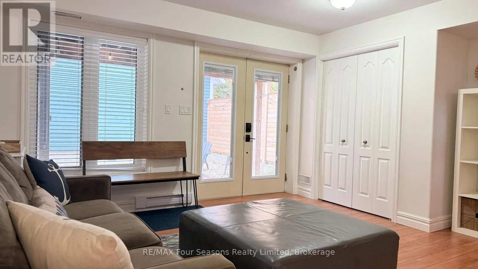 37 SILVER LAKE CRESCENT