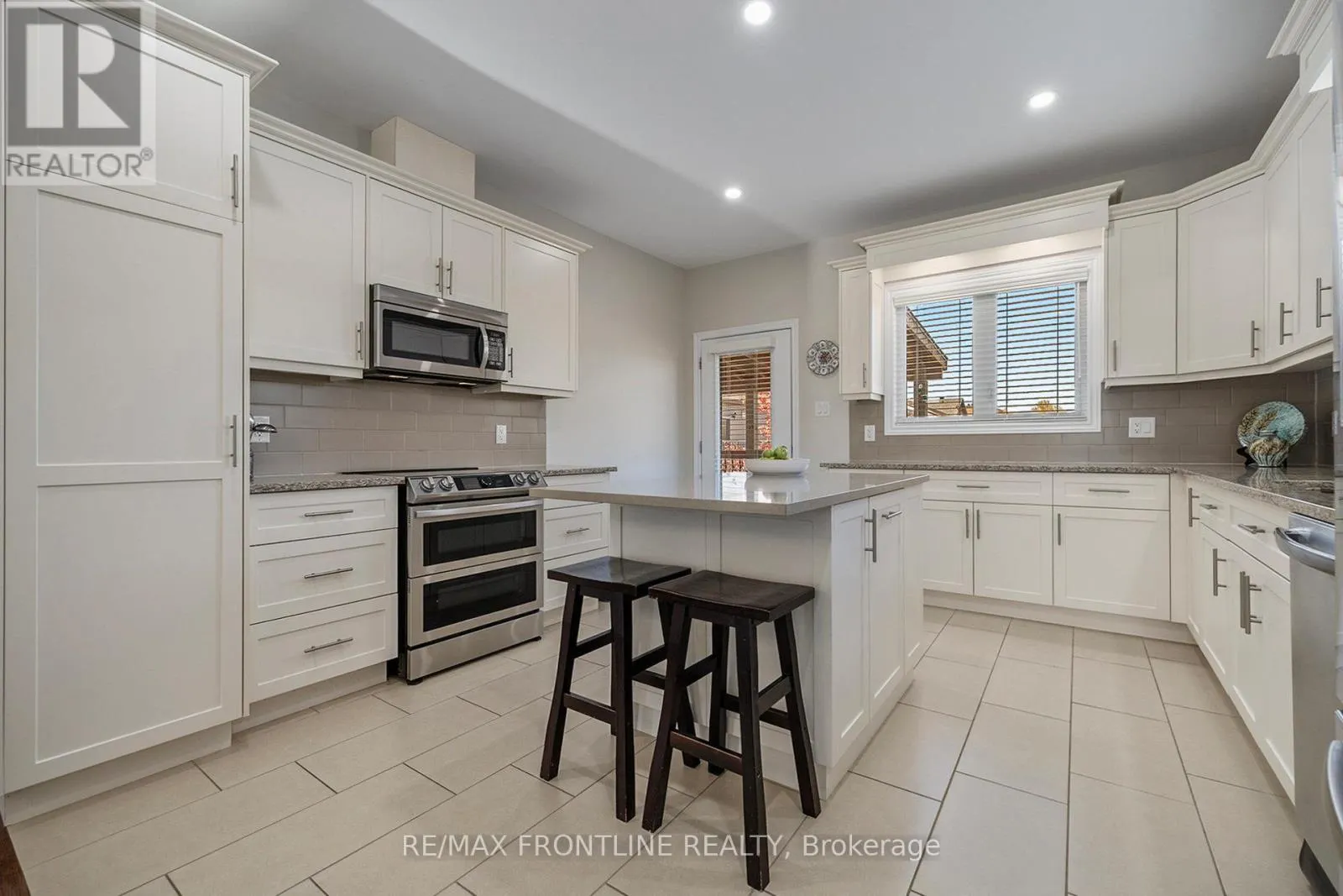 7 SENATORS GATE DRIVE