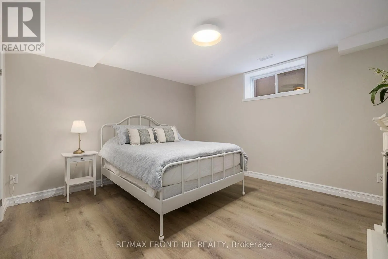 7 SENATORS GATE DRIVE