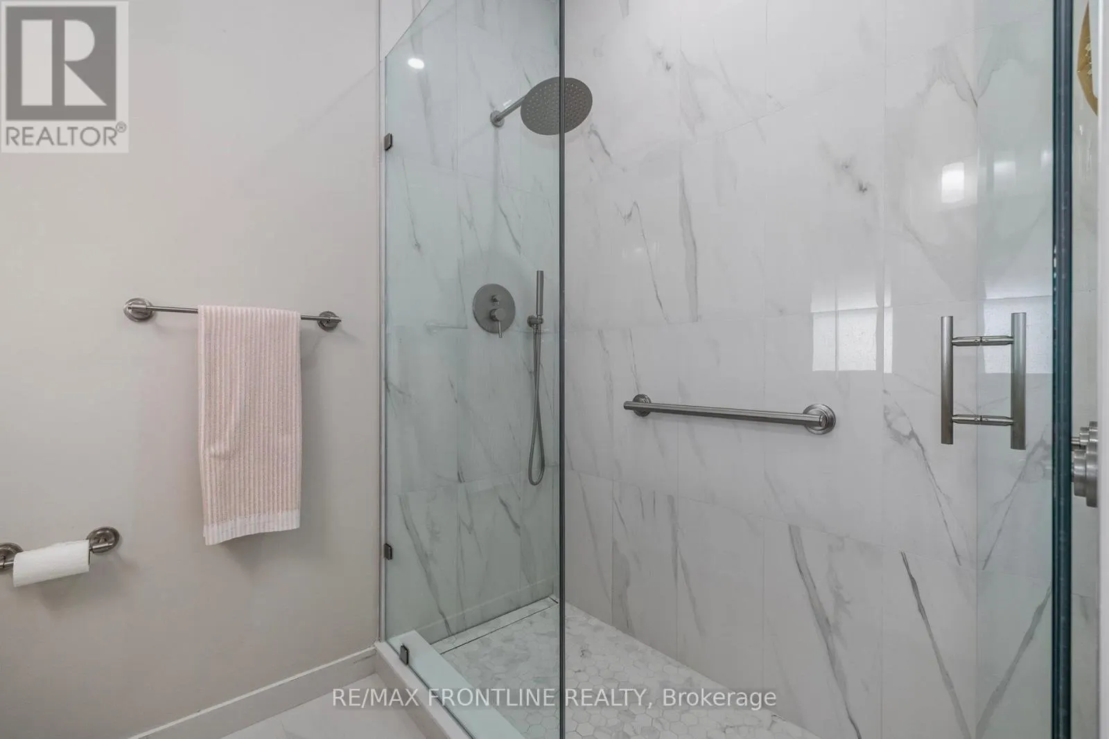 7 SENATORS GATE DRIVE