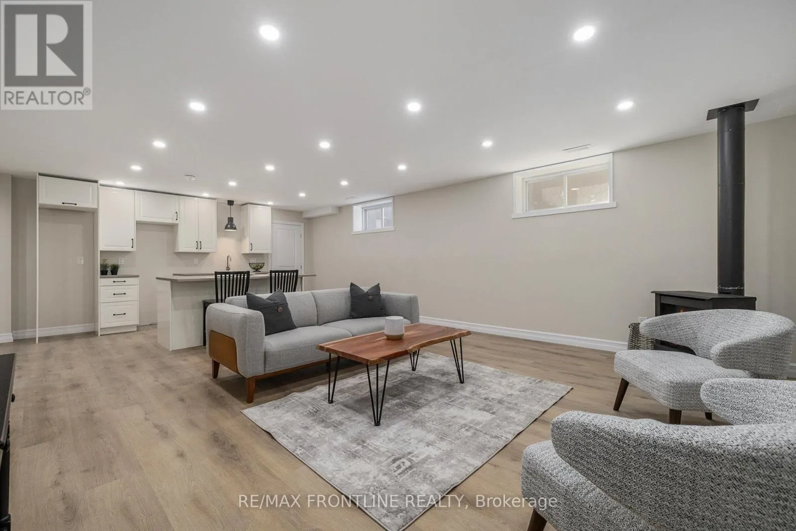 7 SENATORS GATE DRIVE