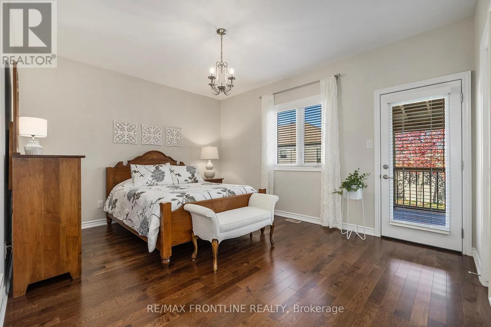 7 SENATORS GATE DRIVE