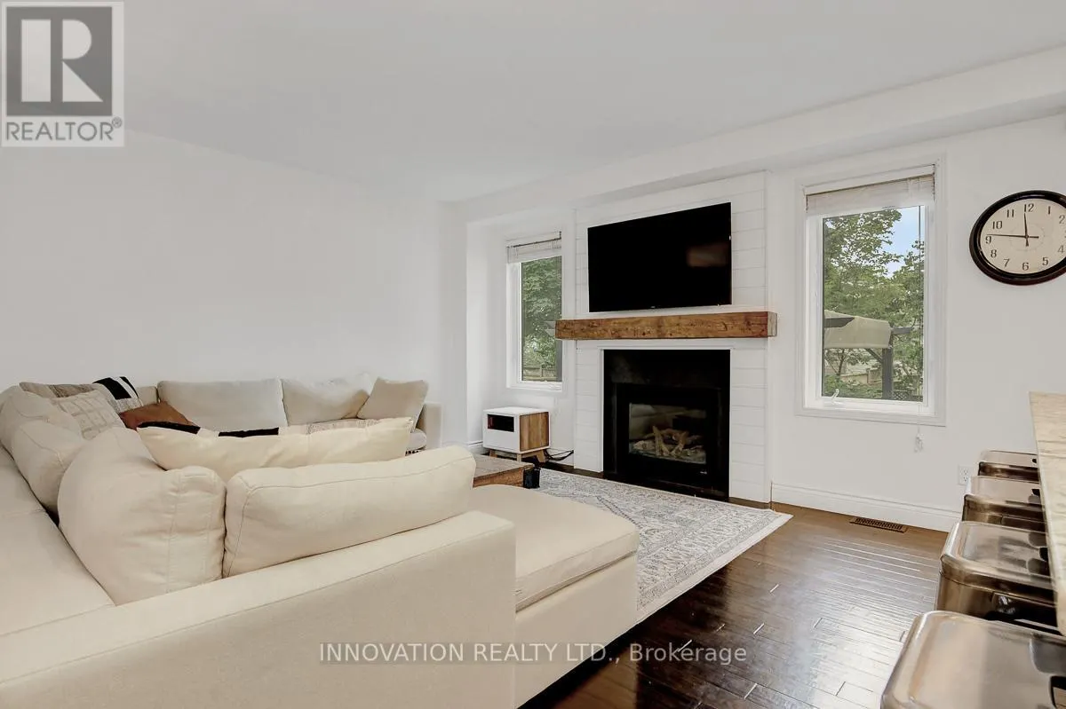 69 SMOKETREE CRESCENT