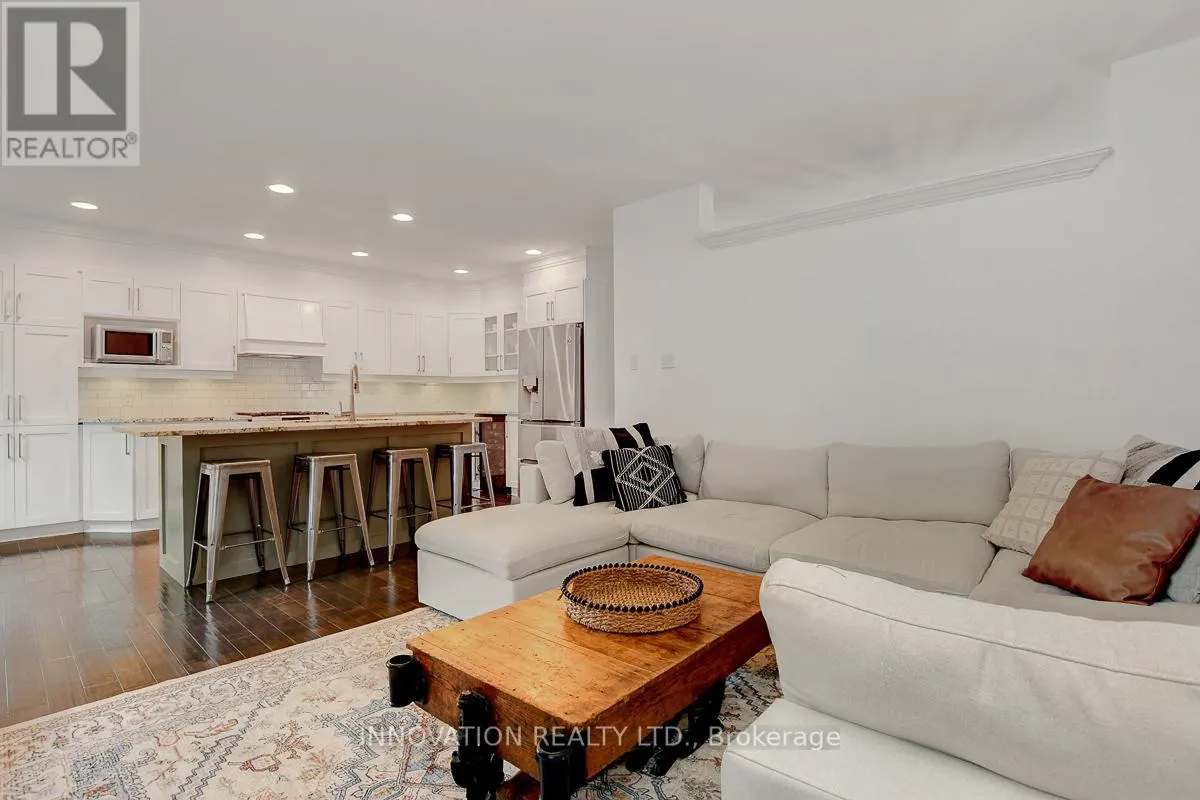 69 SMOKETREE CRESCENT