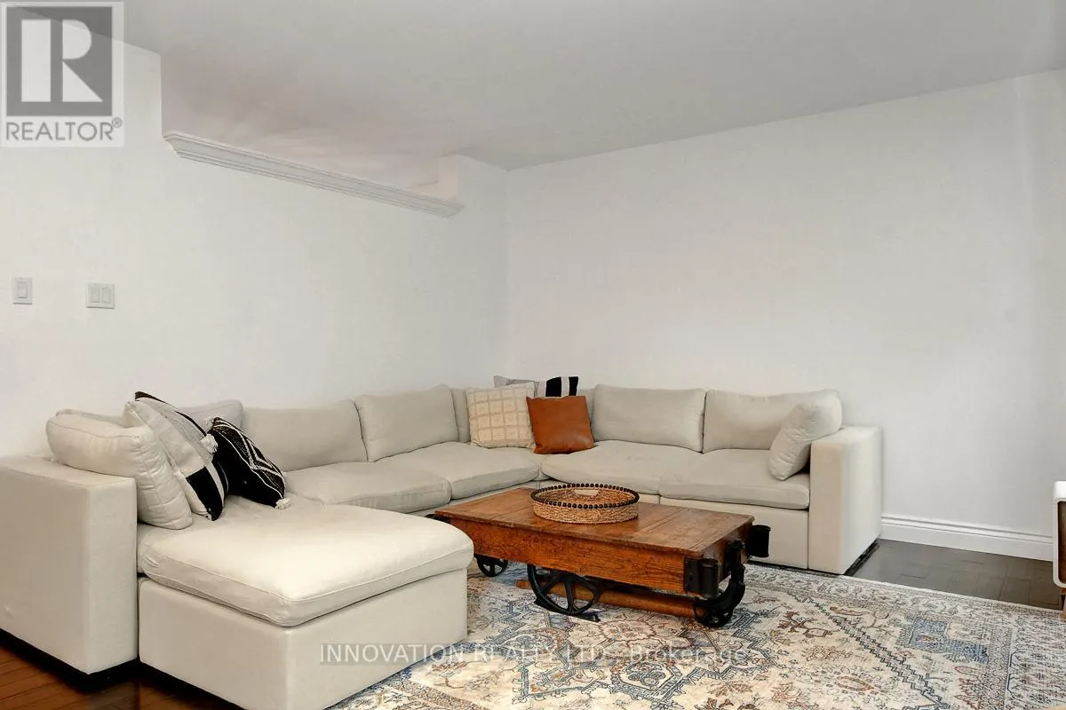 69 SMOKETREE CRESCENT