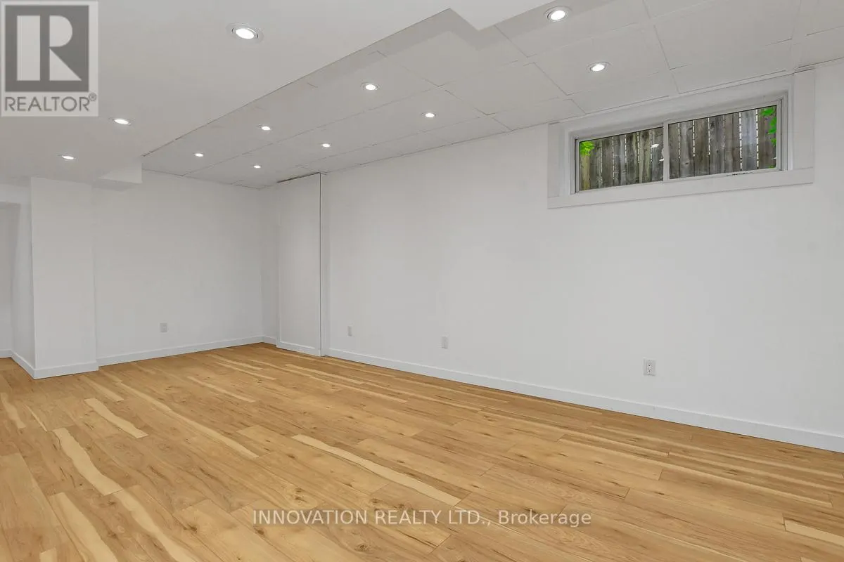 69 SMOKETREE CRESCENT