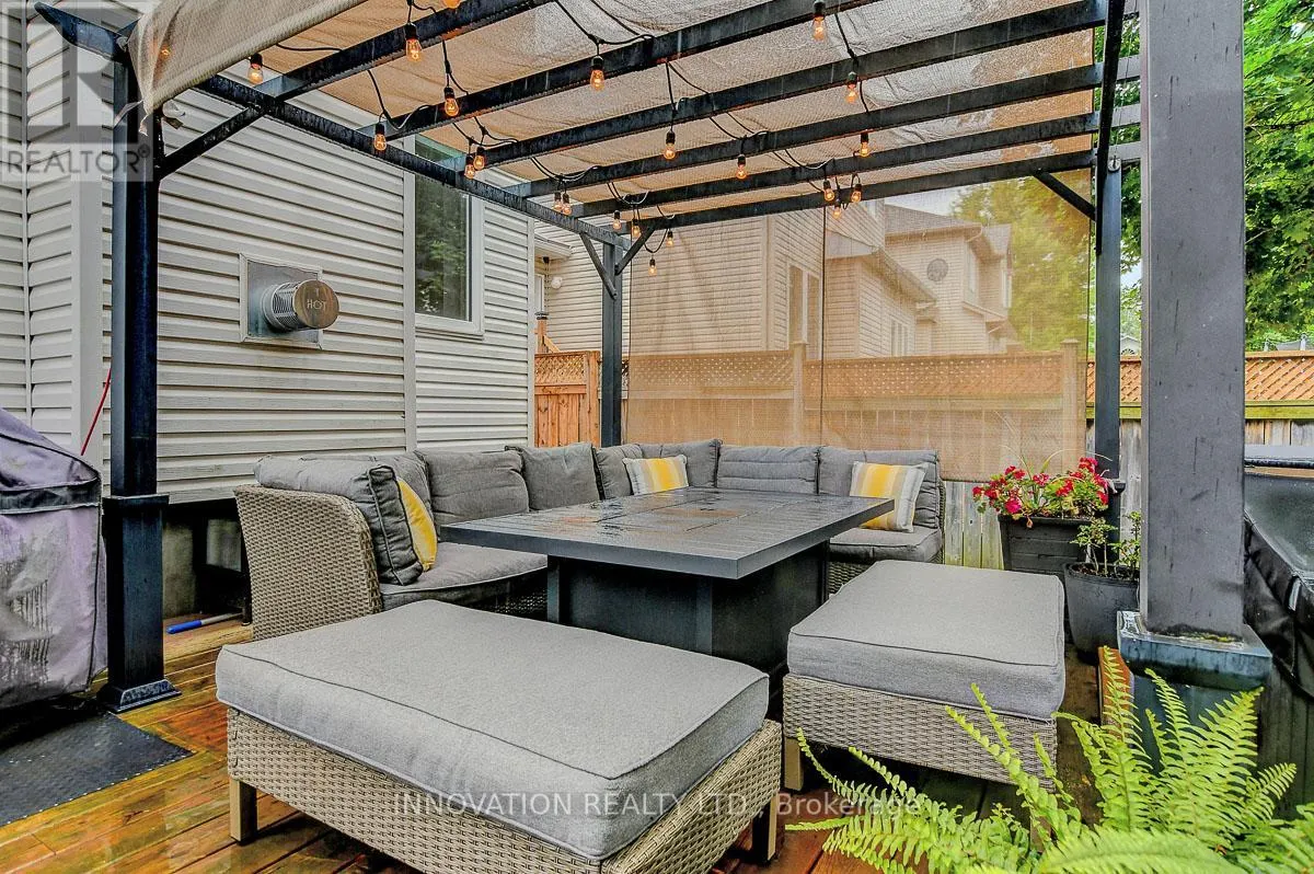 69 SMOKETREE CRESCENT