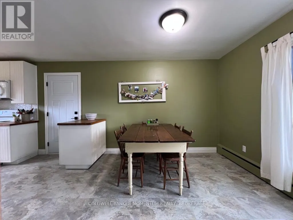 3834 VICTORIA AVENUE