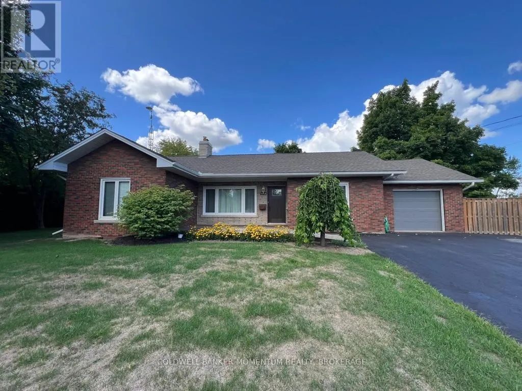 3834 VICTORIA AVENUE