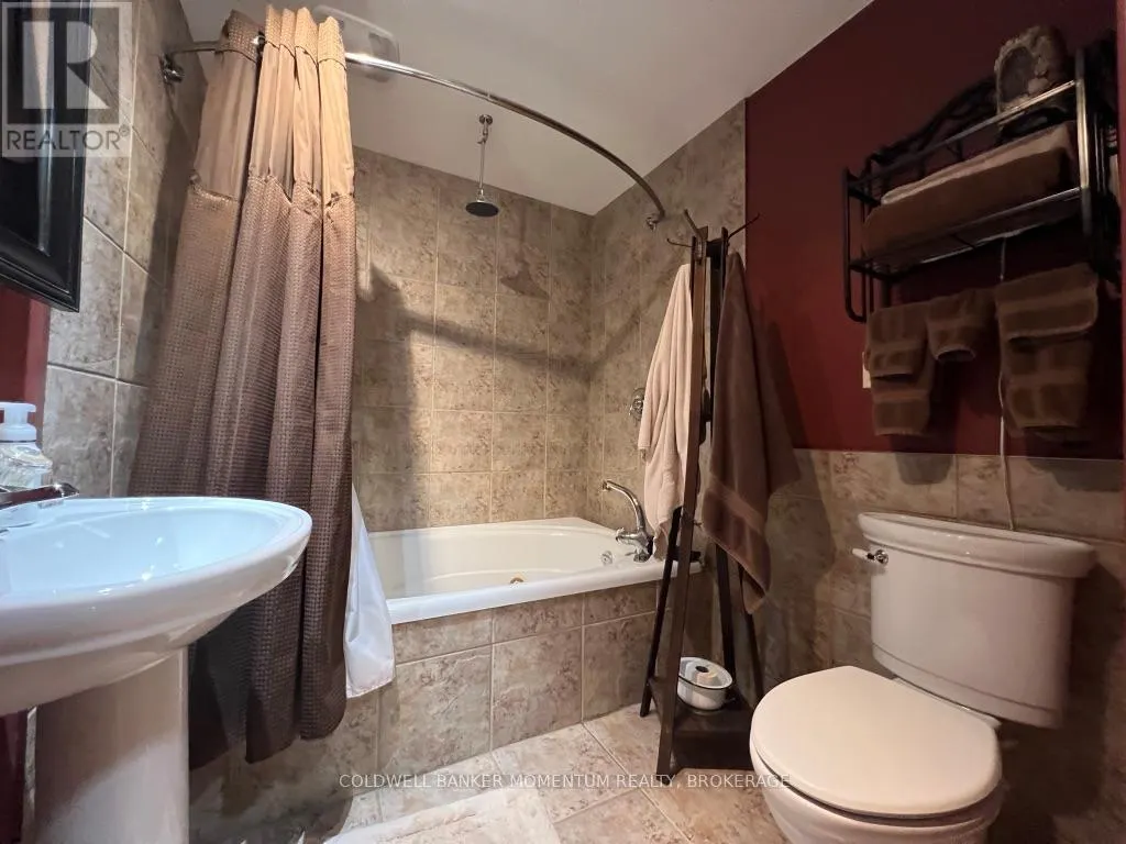 3834 VICTORIA AVENUE