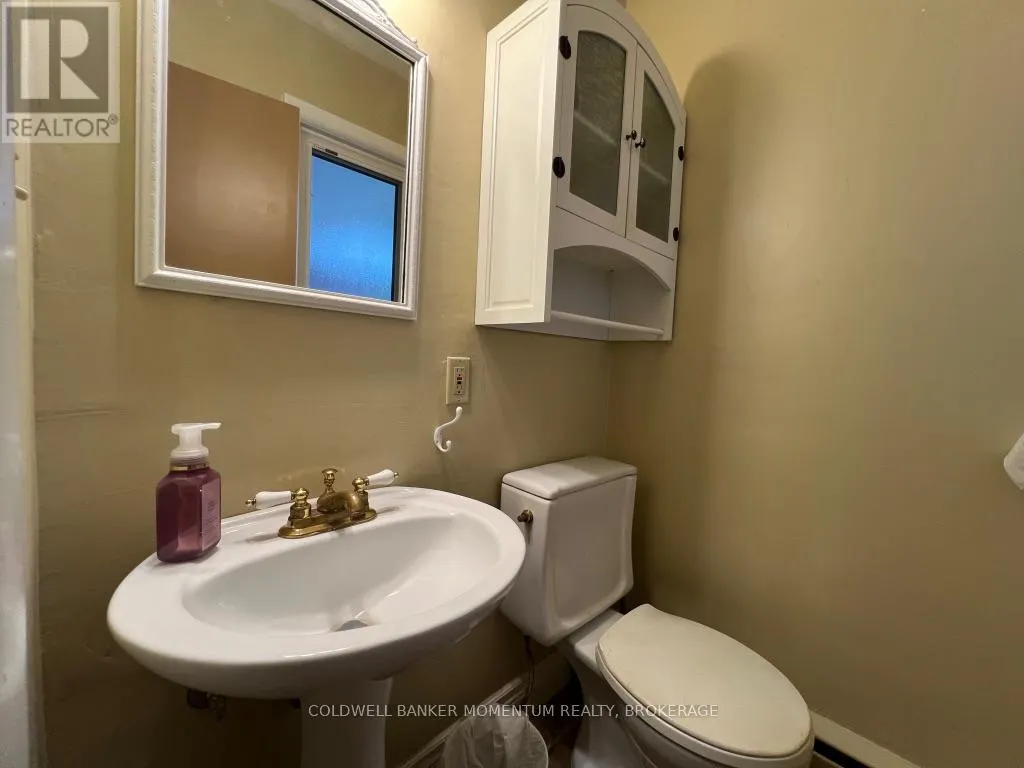 3834 VICTORIA AVENUE