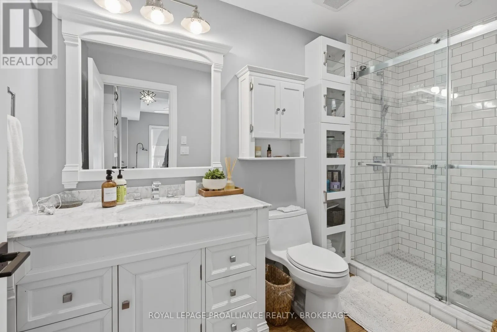 205 - 350 WELLINGTON STREET, #205