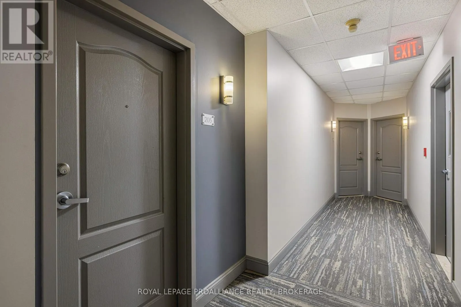 205 - 350 WELLINGTON STREET, #205