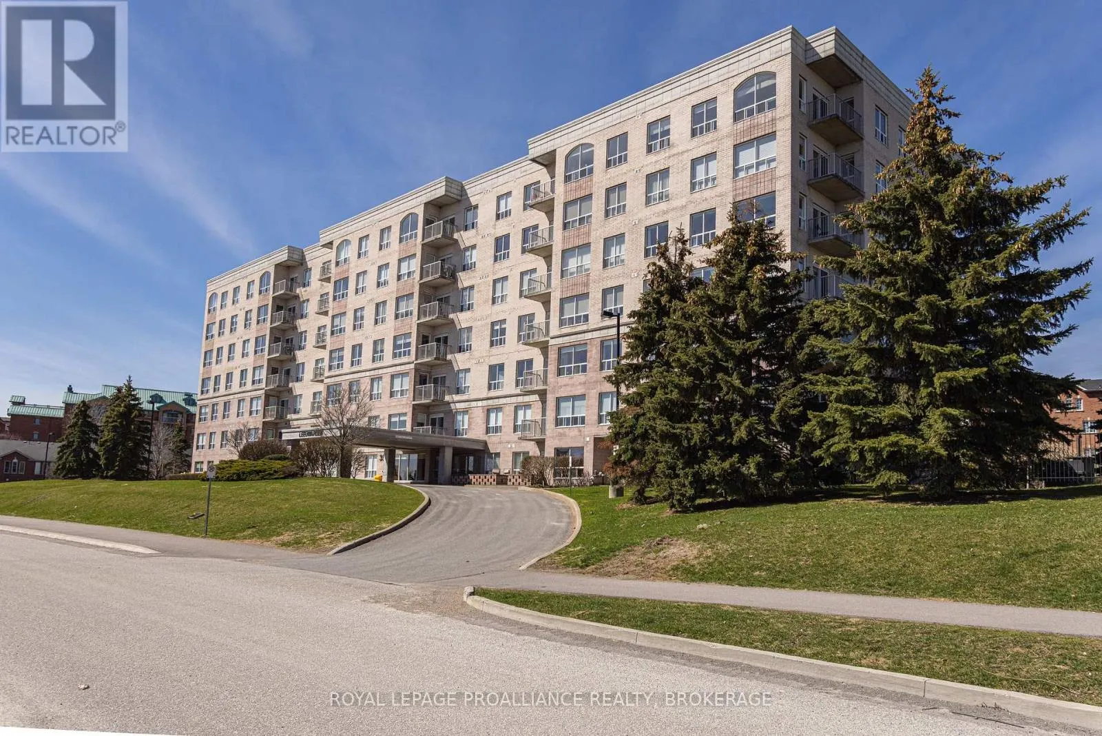 205 - 350 WELLINGTON STREET, #205