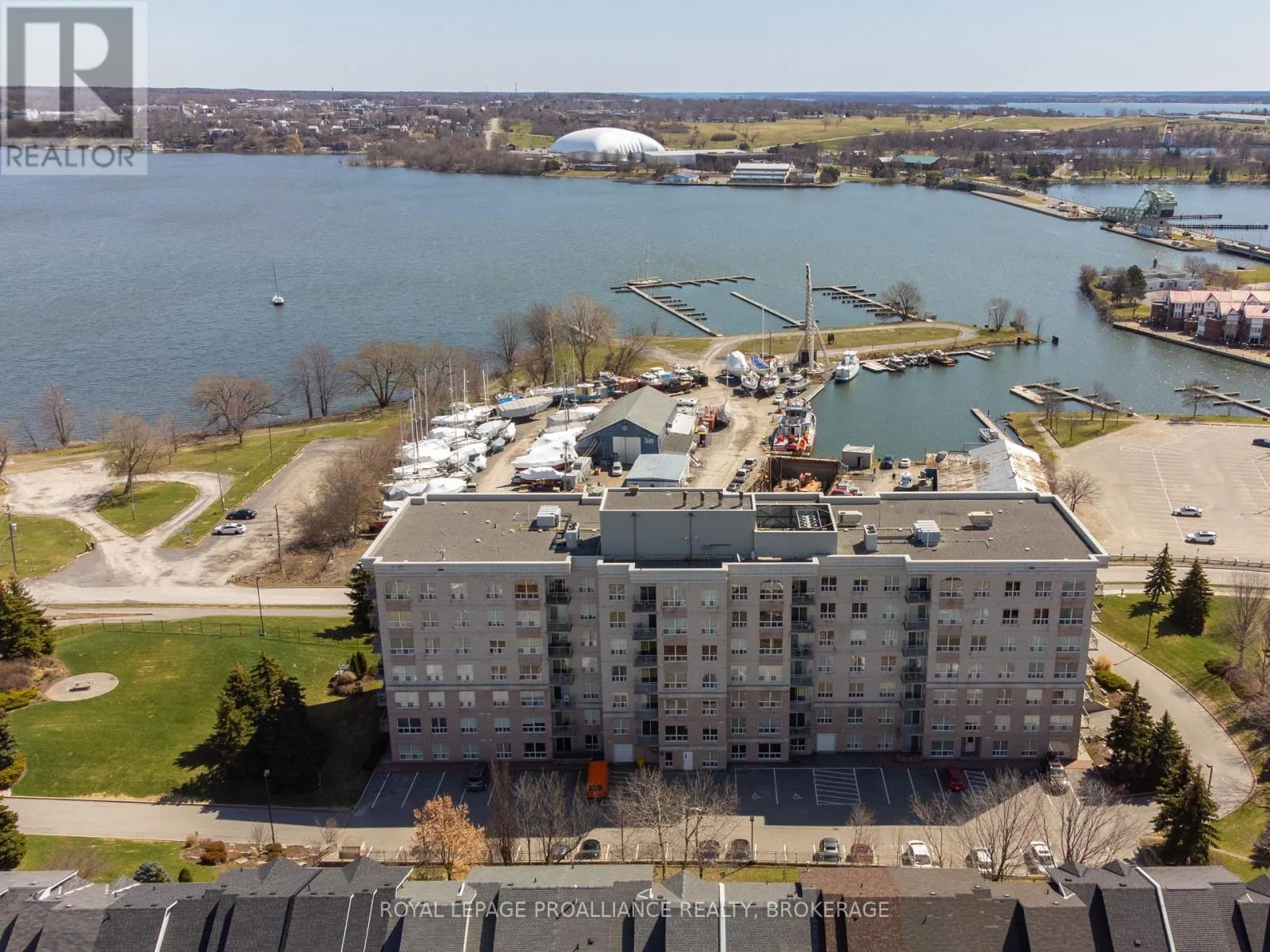 205 - 350 WELLINGTON STREET, #205