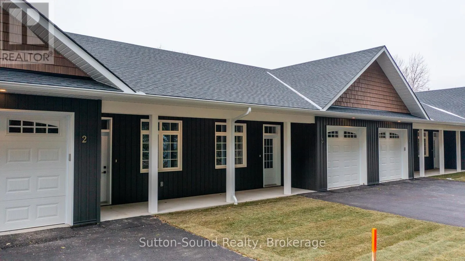 5 - 202 QUEEN STREET W, #5