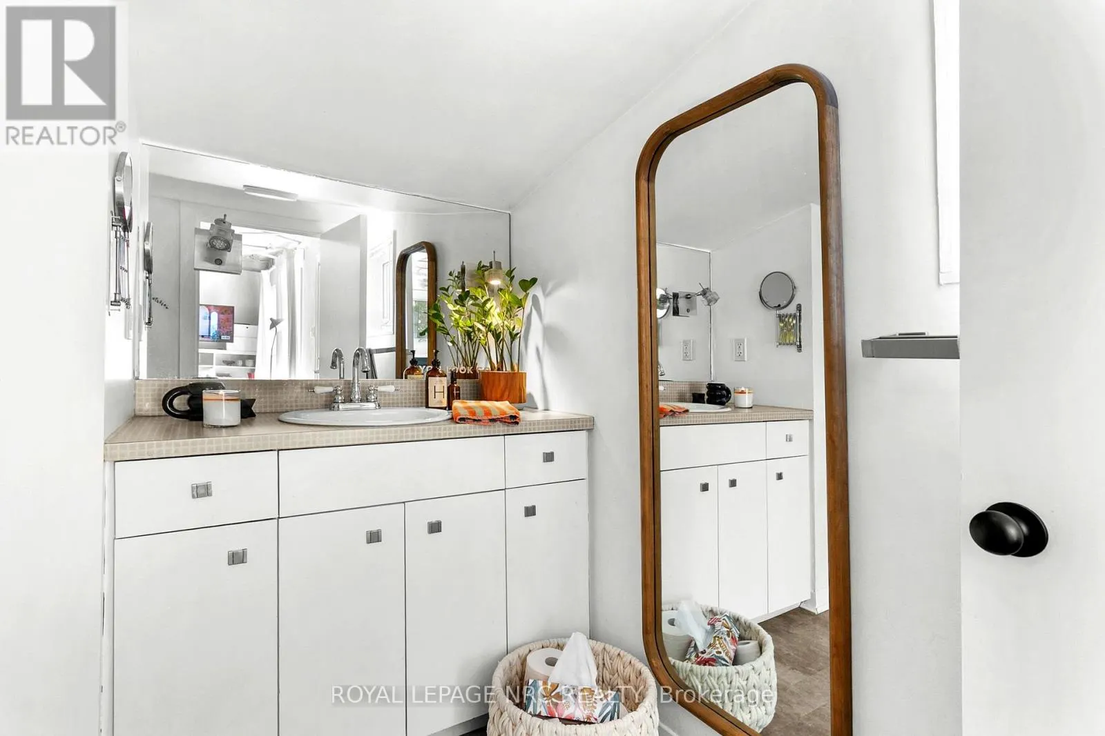 391 CAMBRIDGE ROAD W