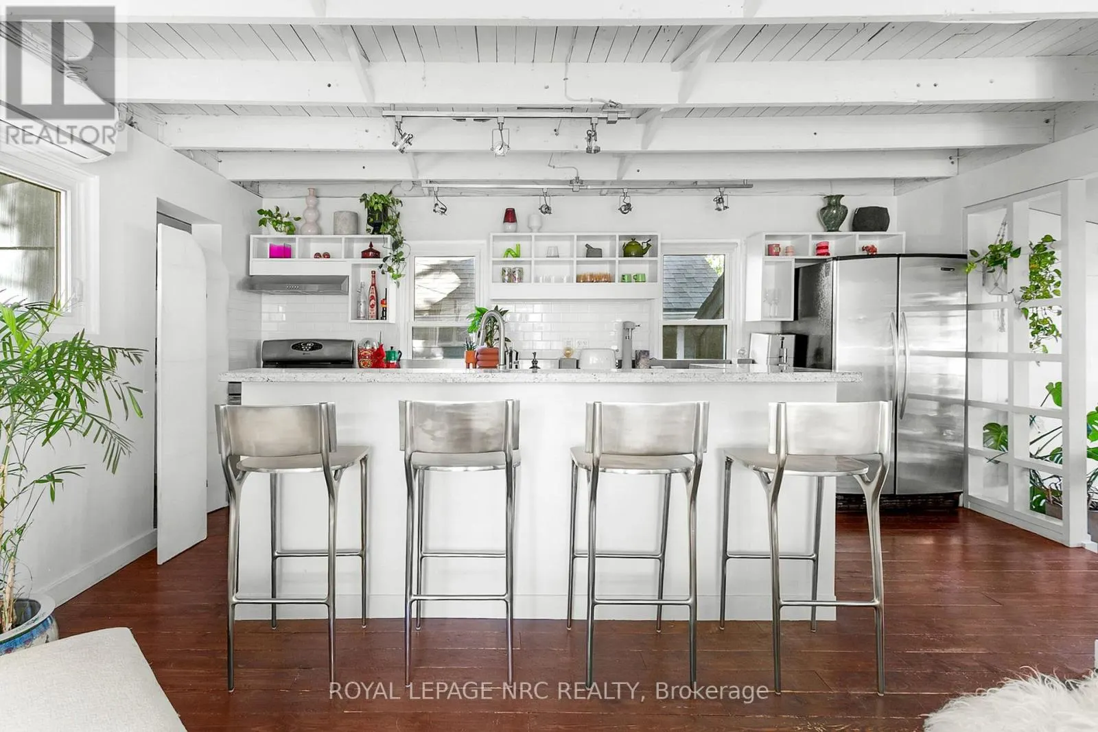 391 CAMBRIDGE ROAD W