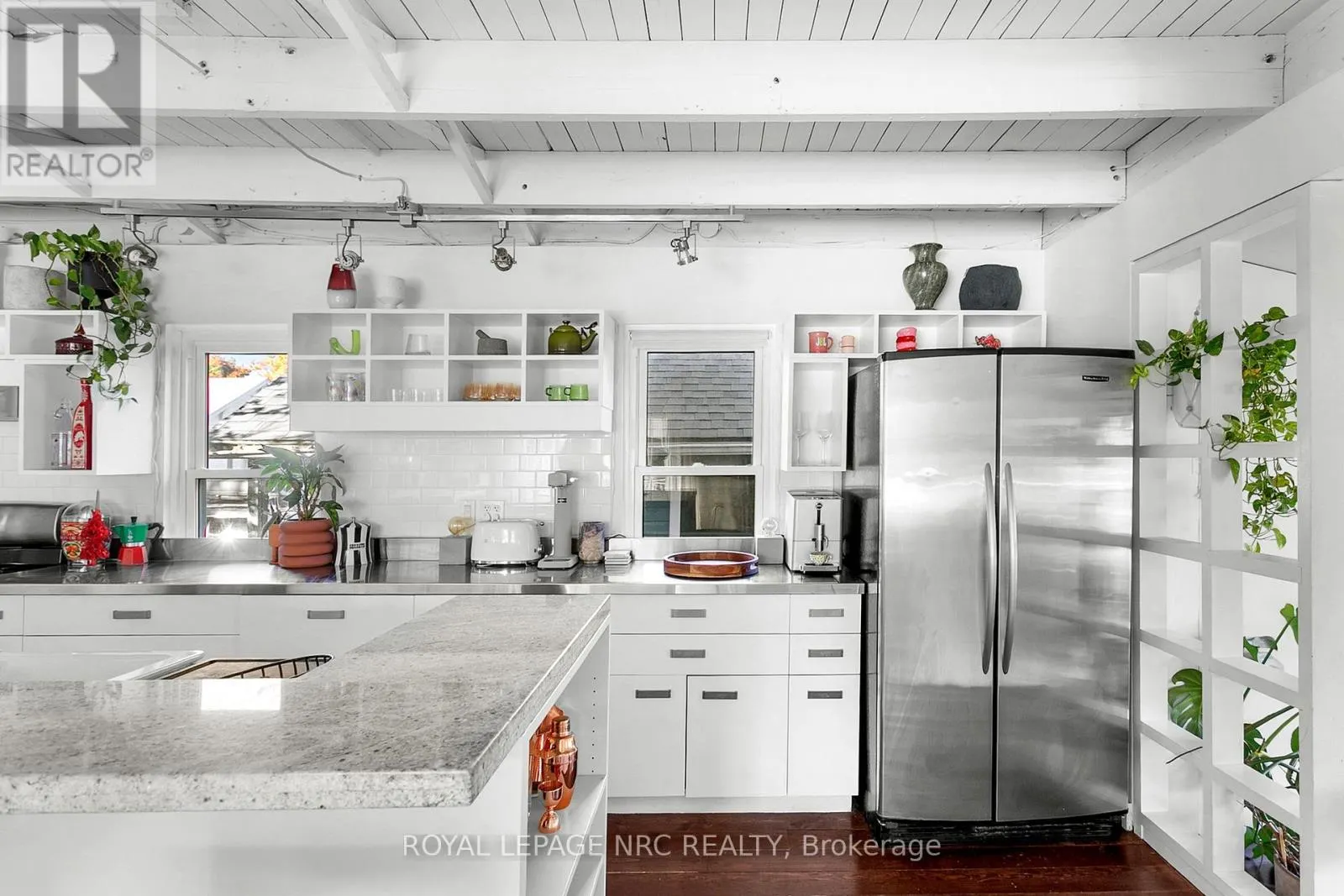 391 CAMBRIDGE ROAD W