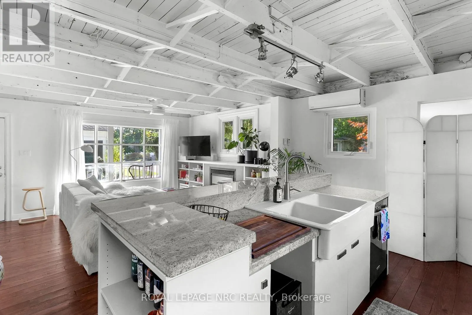 391 CAMBRIDGE ROAD W