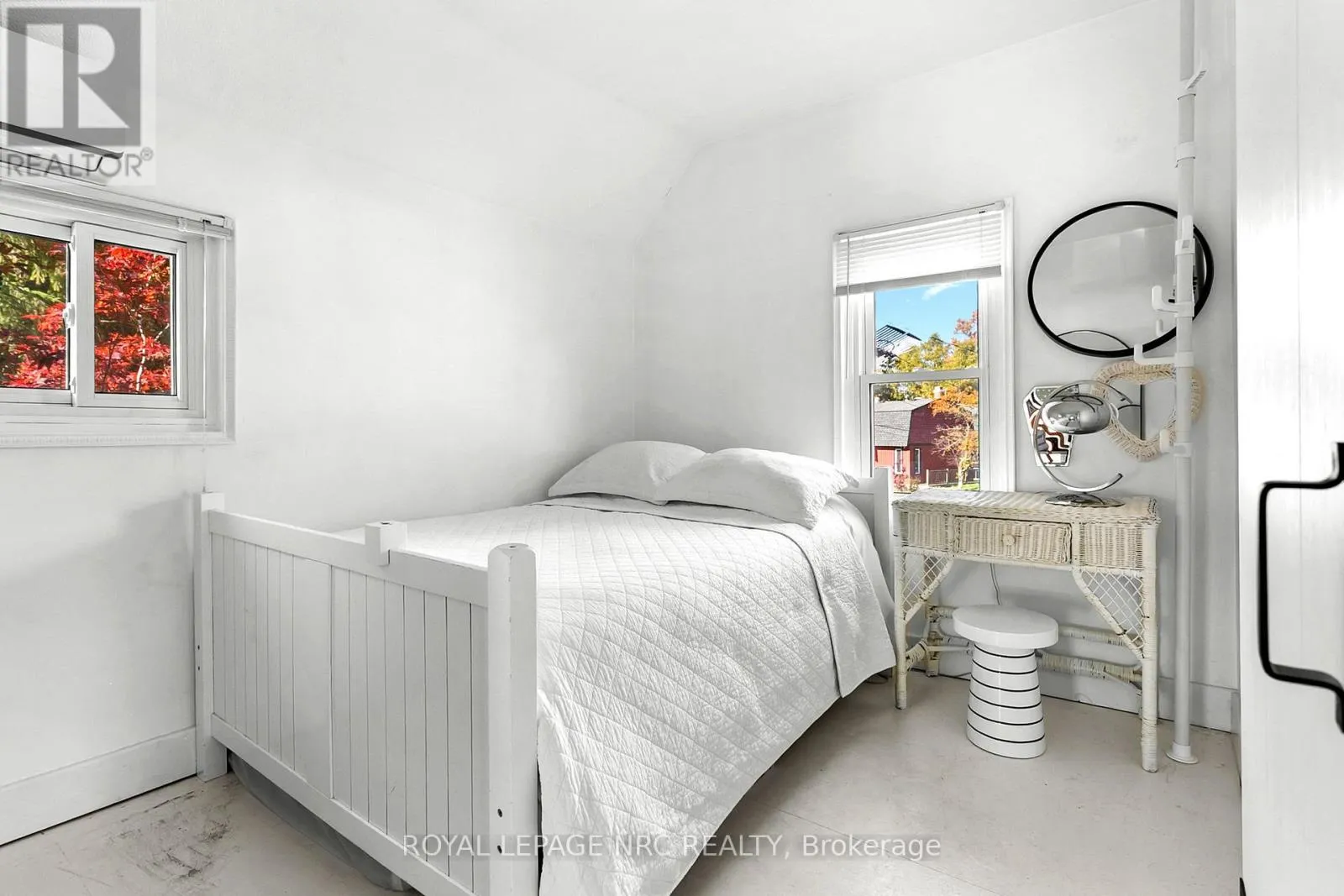 391 CAMBRIDGE ROAD W