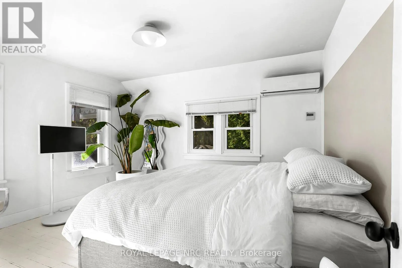 391 CAMBRIDGE ROAD W