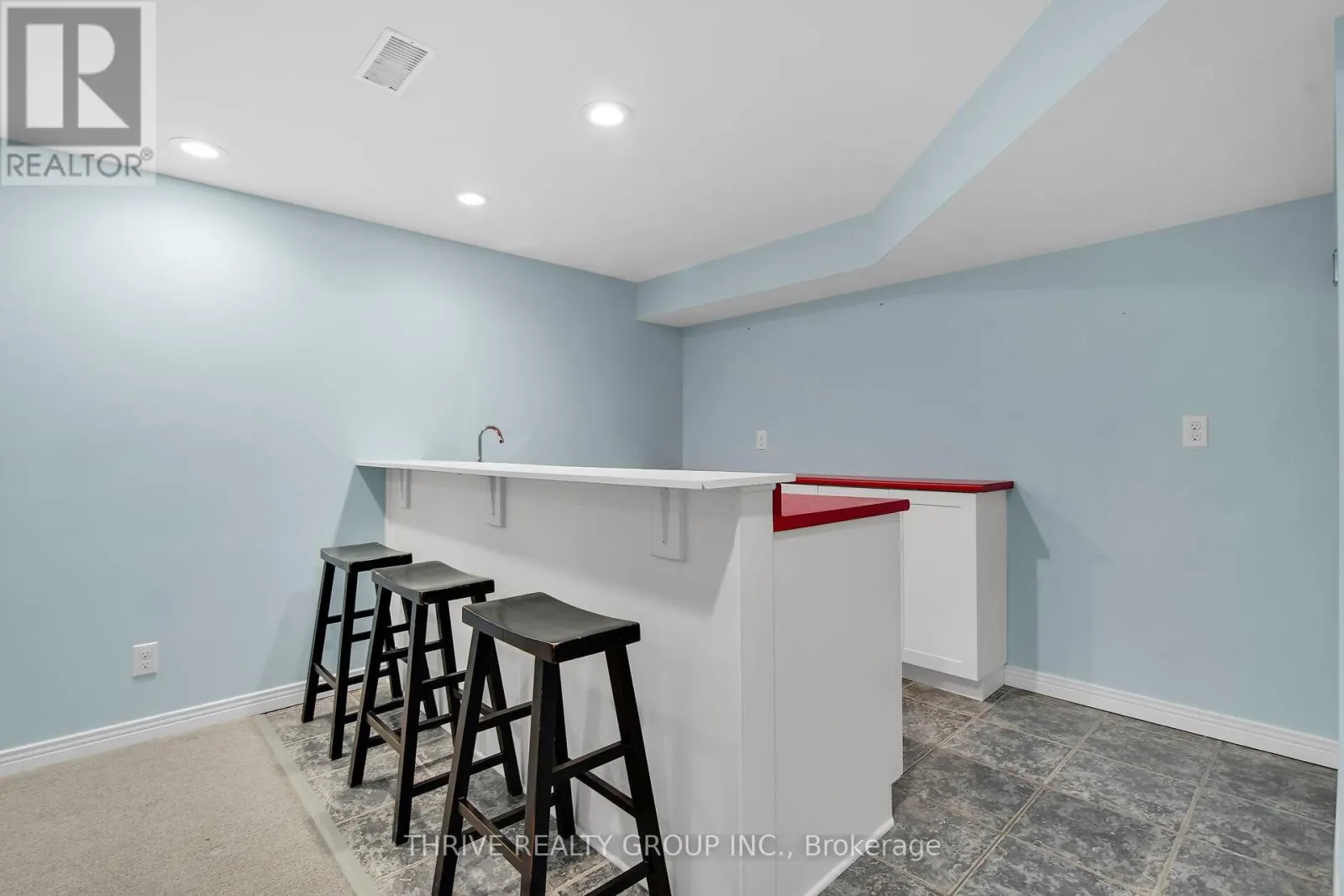 663 WOODCREST BOULEVARD