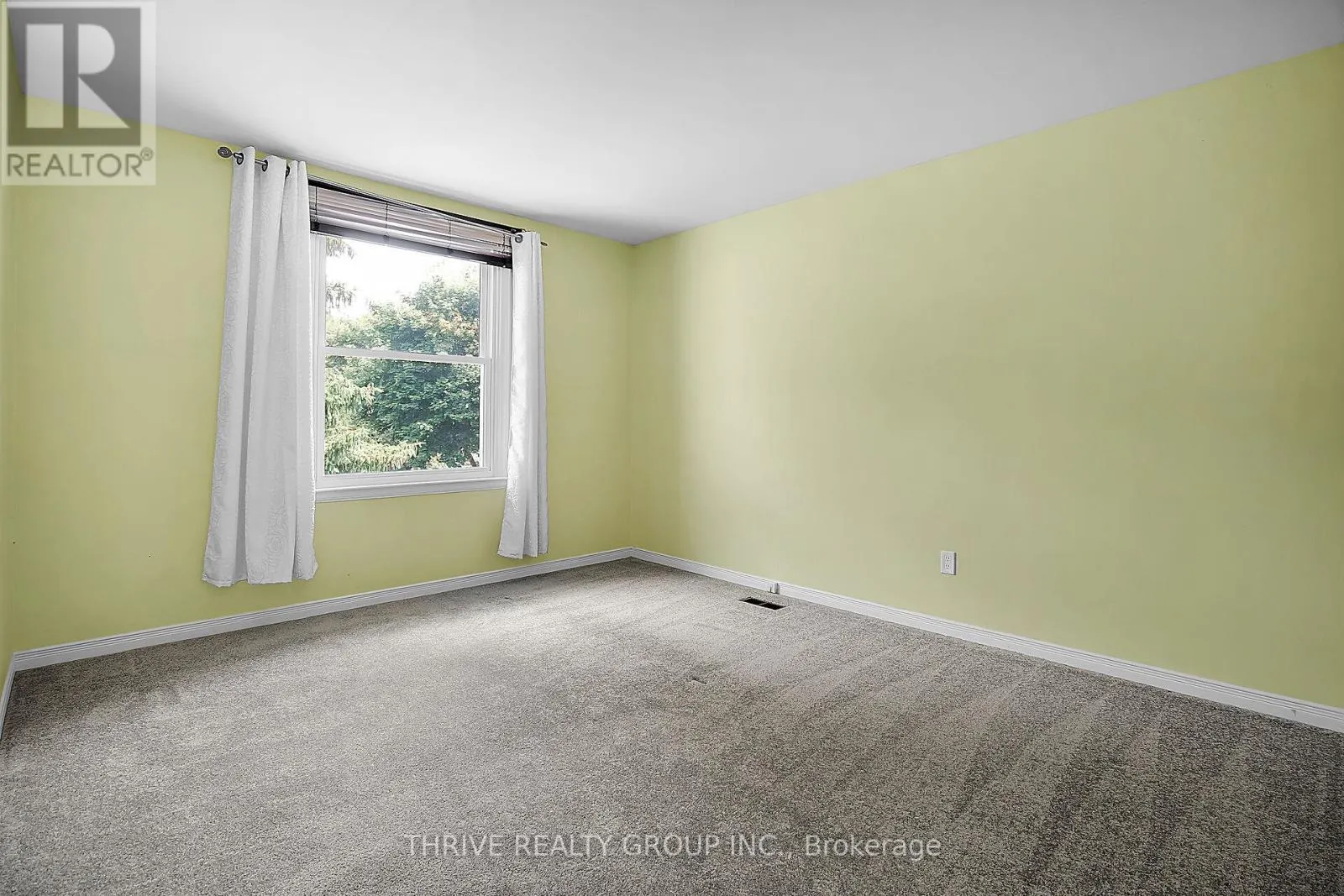 663 WOODCREST BOULEVARD