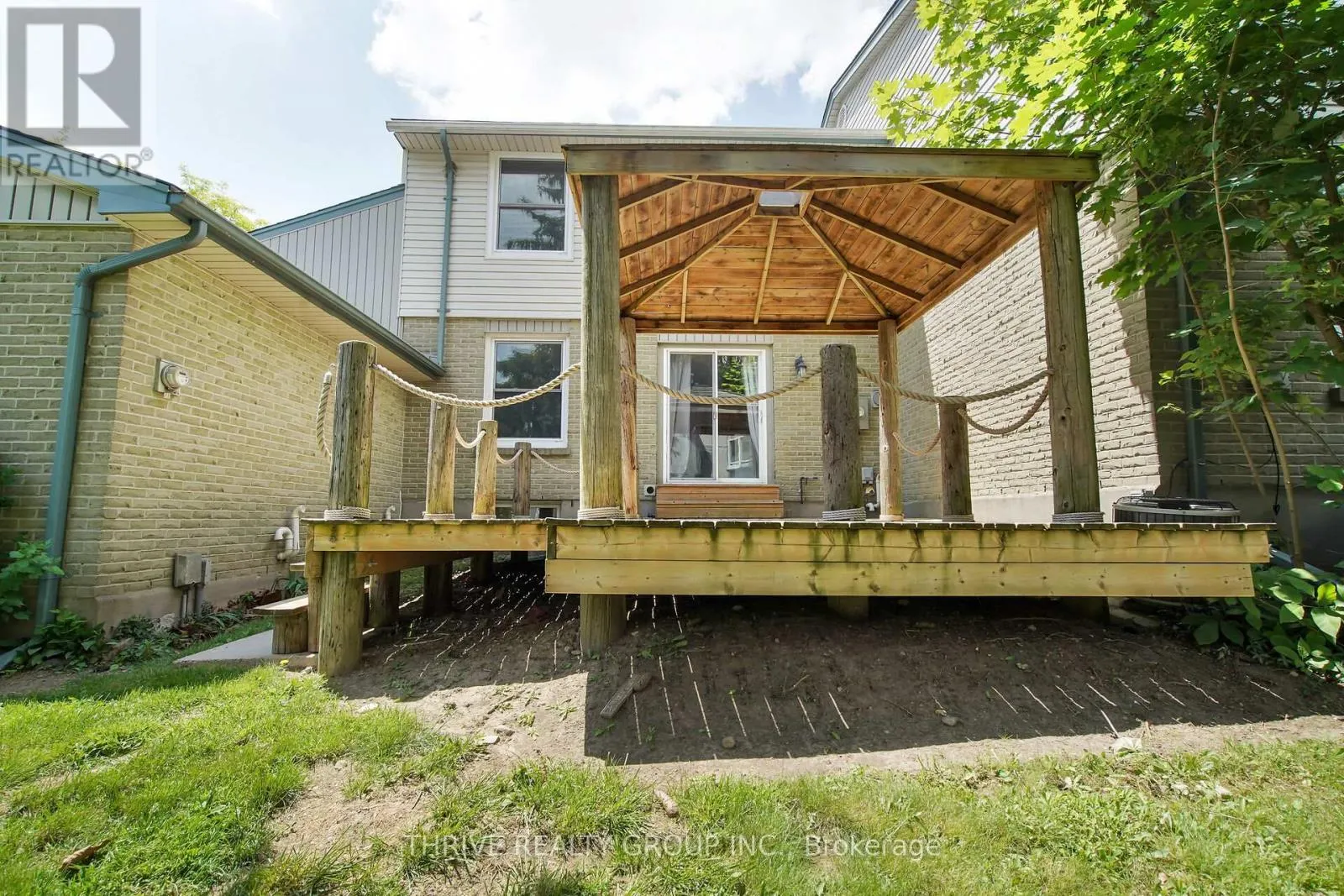 663 WOODCREST BOULEVARD