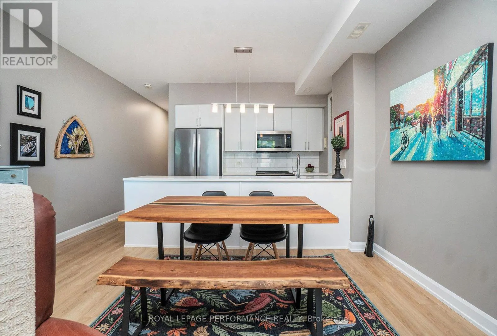 1 - 509 GLADSTONE AVENUE