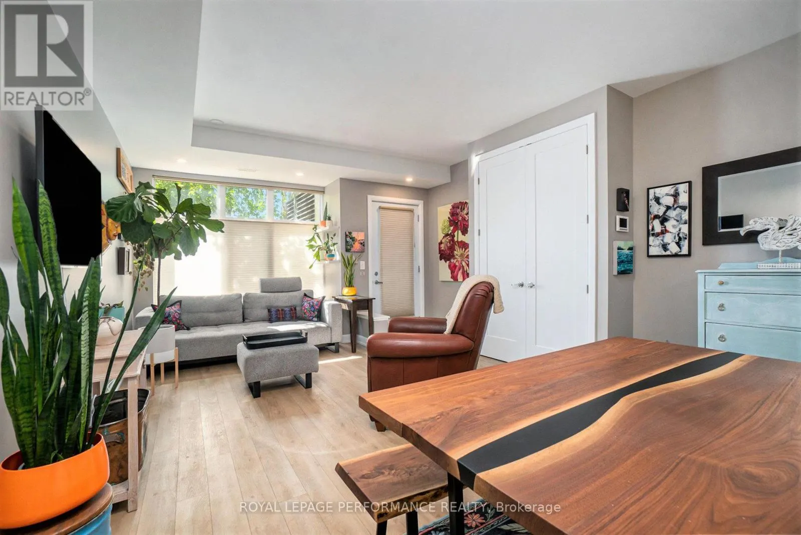 1 - 509 GLADSTONE AVENUE