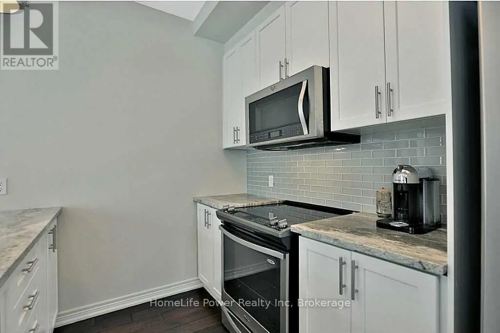 63 SOUTHSHORE CRESCENT