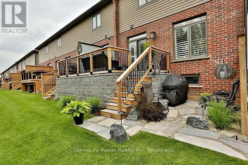 63 SOUTHSHORE CRESCENT