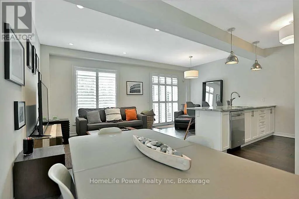 63 SOUTHSHORE CRESCENT