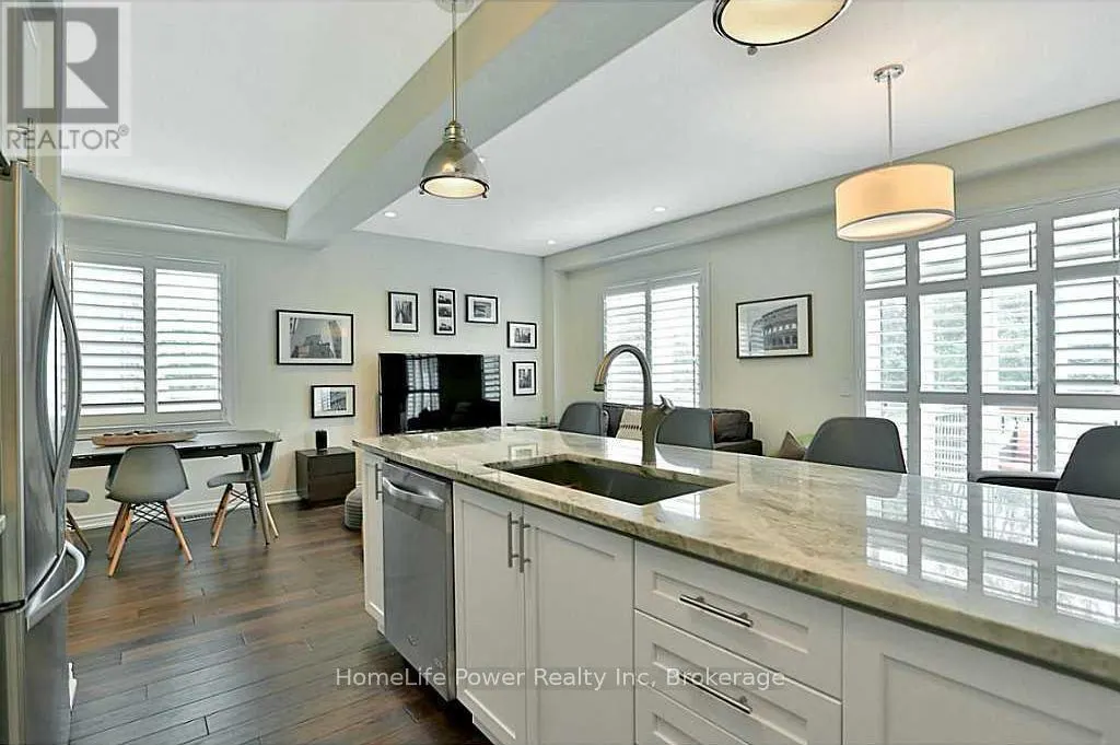 63 SOUTHSHORE CRESCENT