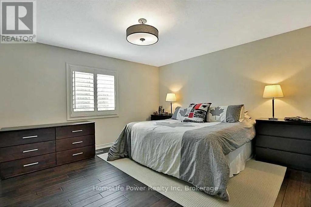 63 SOUTHSHORE CRESCENT