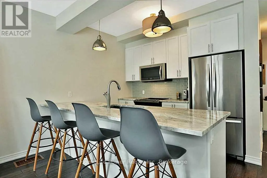 63 SOUTHSHORE CRESCENT