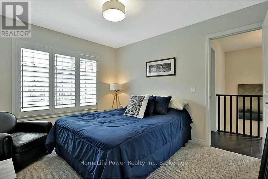 63 SOUTHSHORE CRESCENT