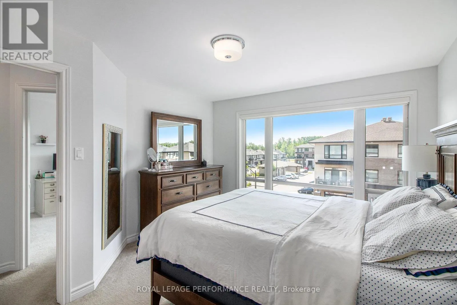 84 CARABINER PRIVATE