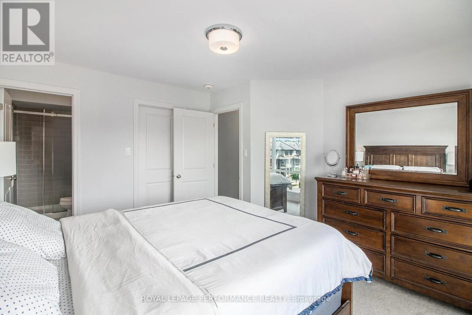 84 CARABINER PRIVATE