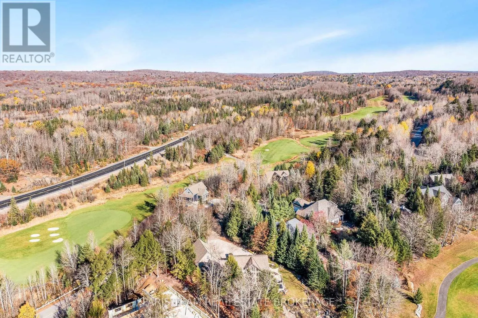 19 DEERHURST HIGHLANDS DRIVE