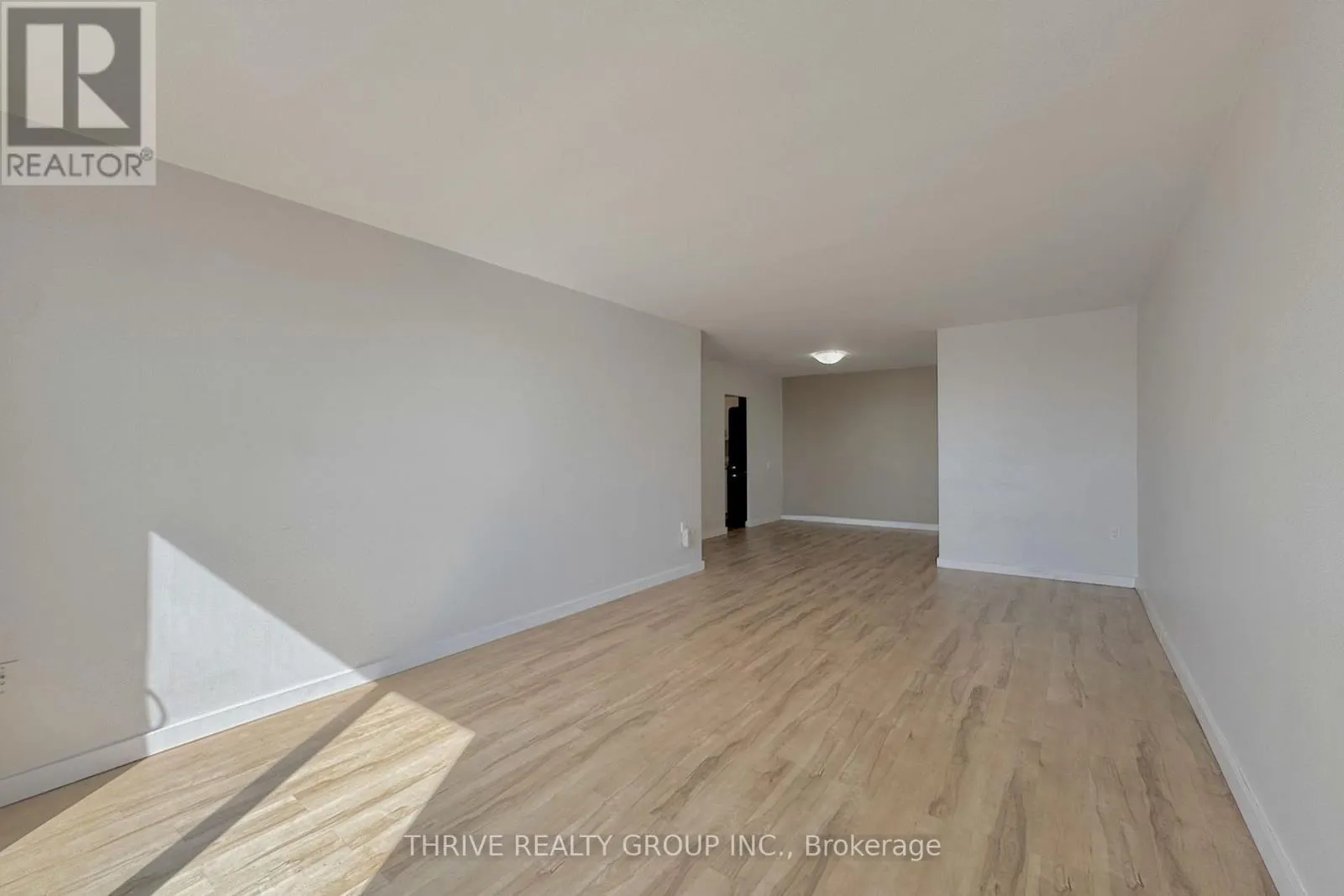 1111 - 573 MORNINGTON AVENUE, #1111