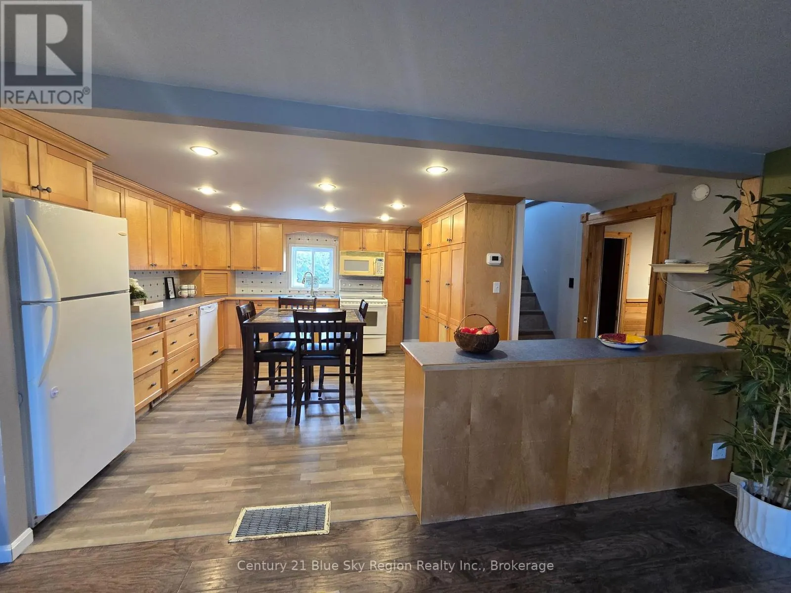 66 PRINCIPALE STREET W