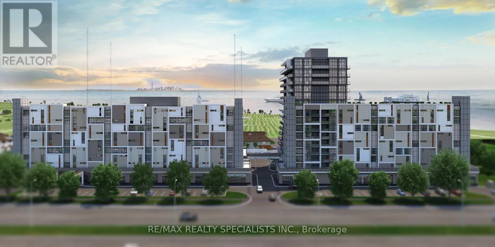 807 - 560 NORTH SERVICE ROAD