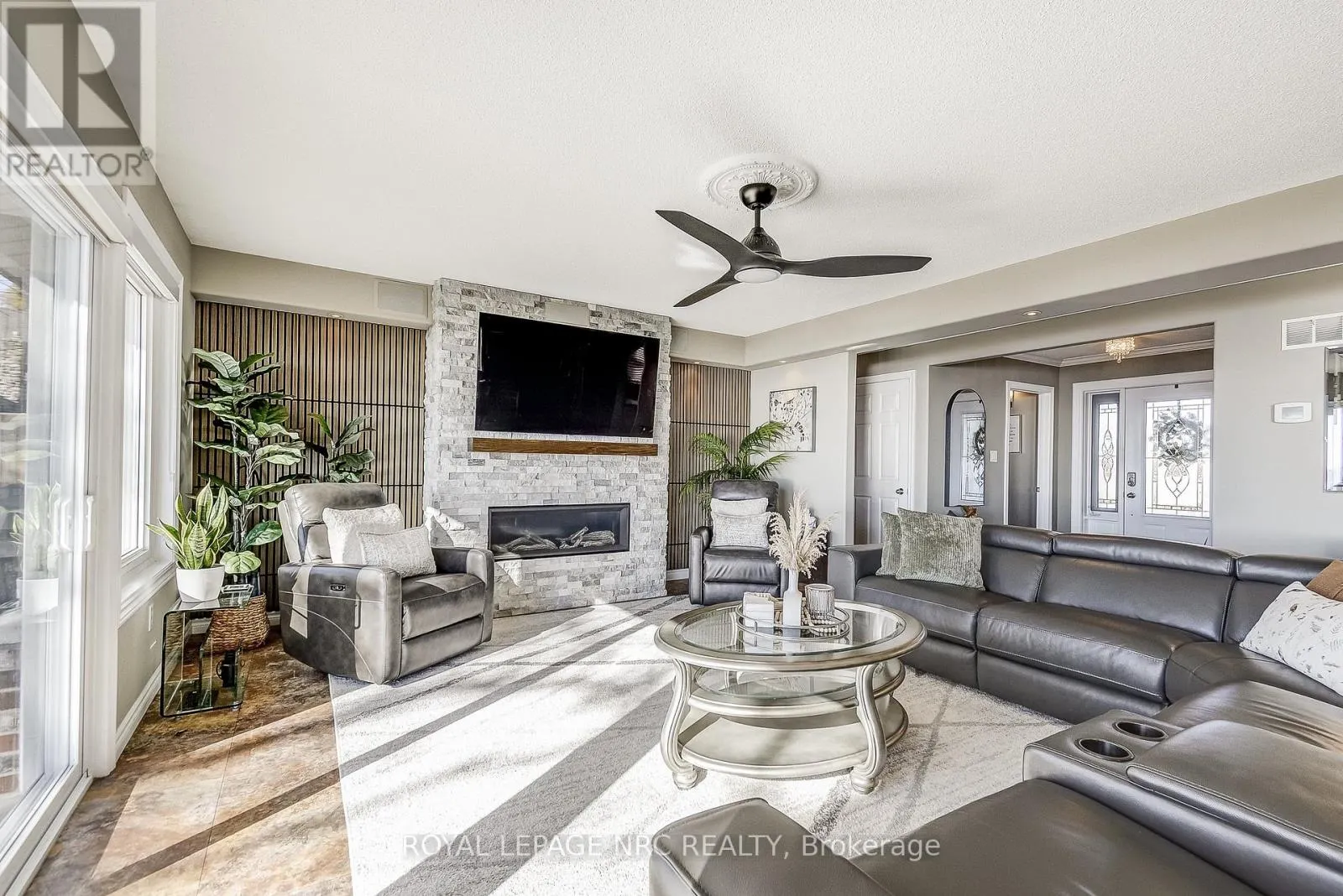 10781 LAKESHORE ROAD W