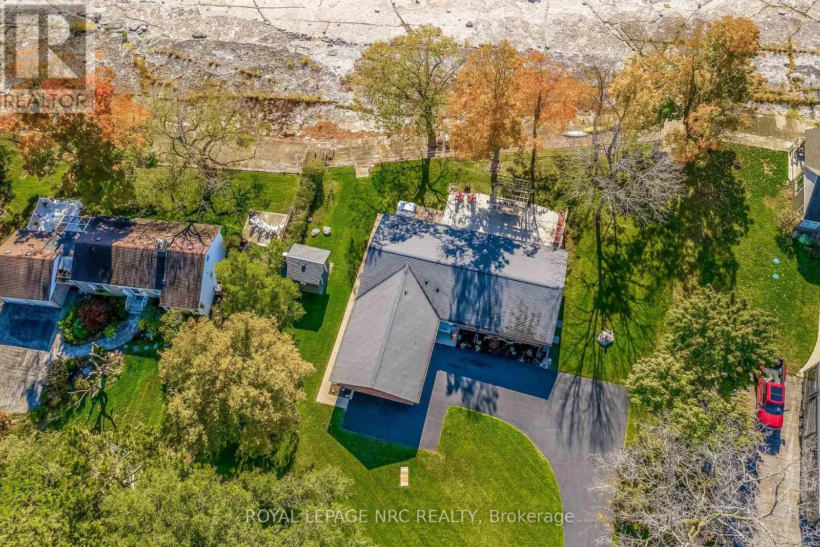 10781 LAKESHORE ROAD W