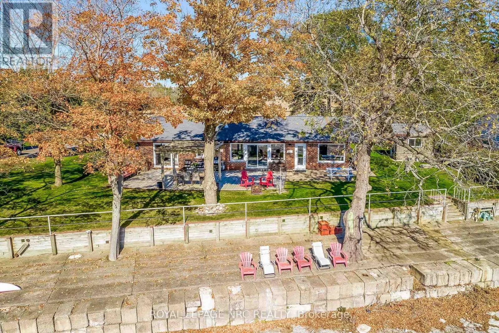 10781 LAKESHORE ROAD W