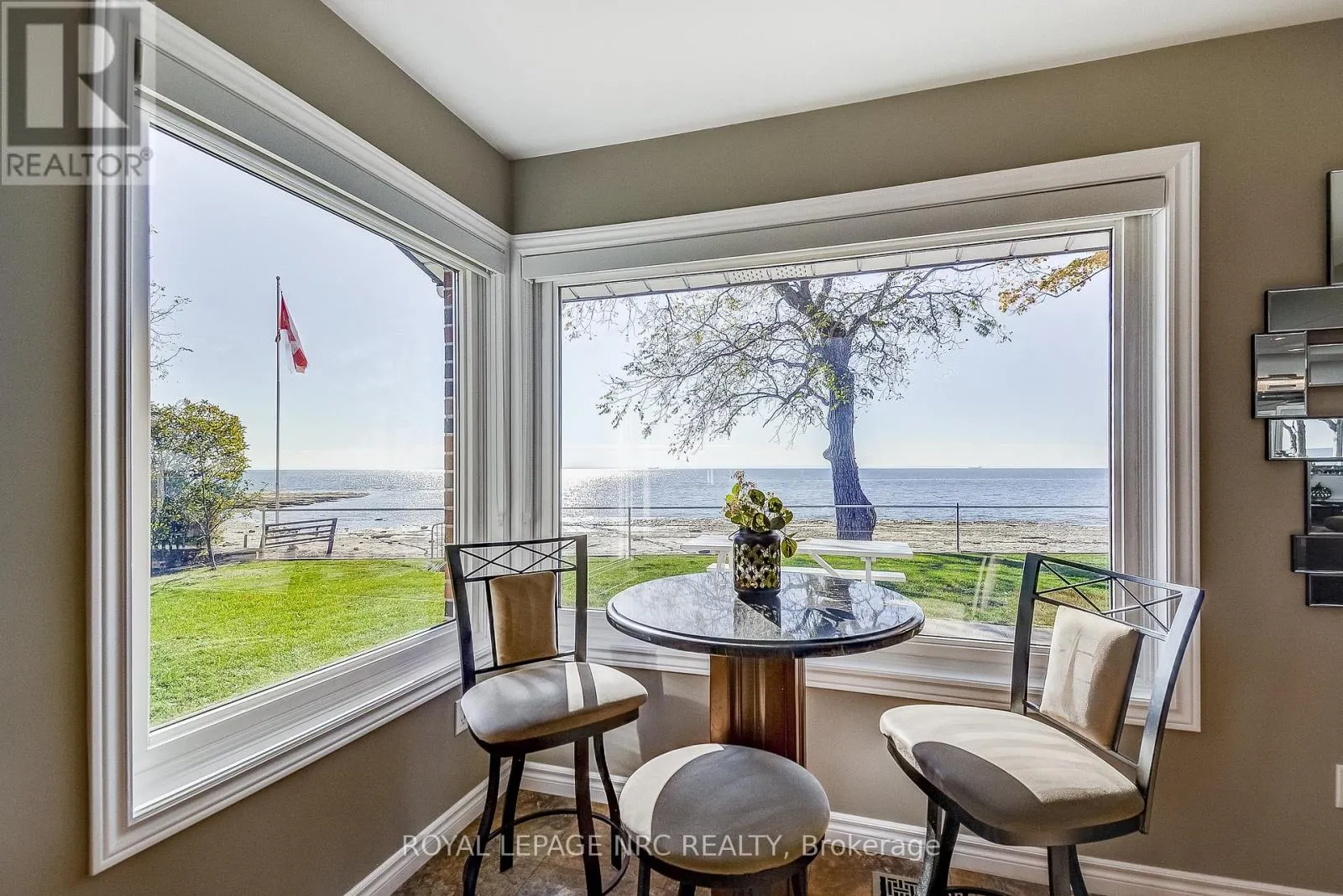 10781 LAKESHORE ROAD W