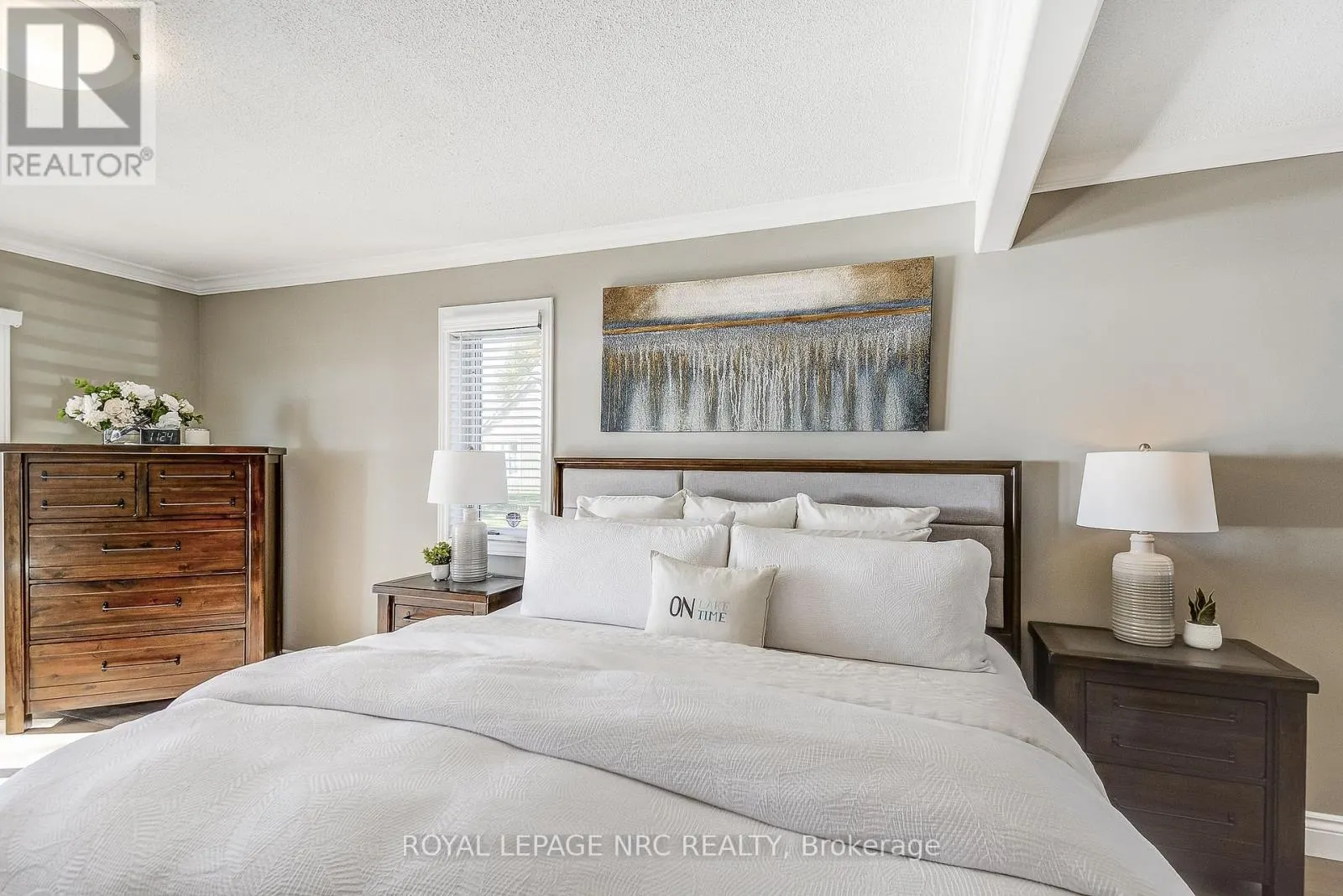 10781 LAKESHORE ROAD W